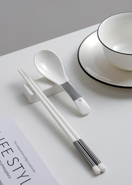 筷子与调羹